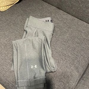 Under Armour capris . Gray
